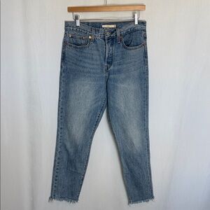 Levi's Premium Women's Wedgie Straight Leg Classic Blue Denim Jeans Size 28 (6)